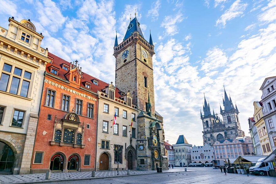 Prague: Old Town Guided Walking Tour and City Boat Ride - Starting among the synagogues in the Jewish Quarter