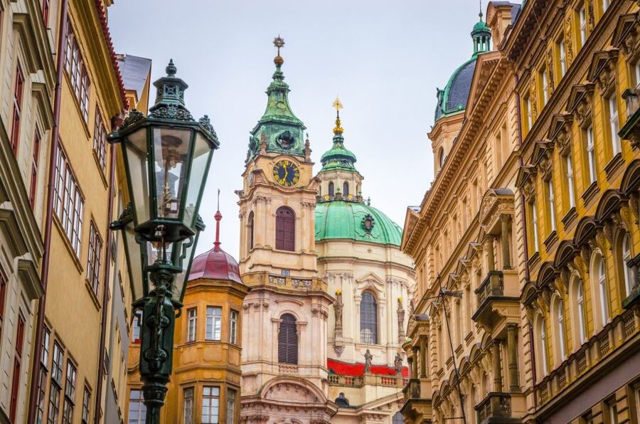 Prague: Old Town Highlights Private Guided Walking Tour - Why the private guide makes a difference