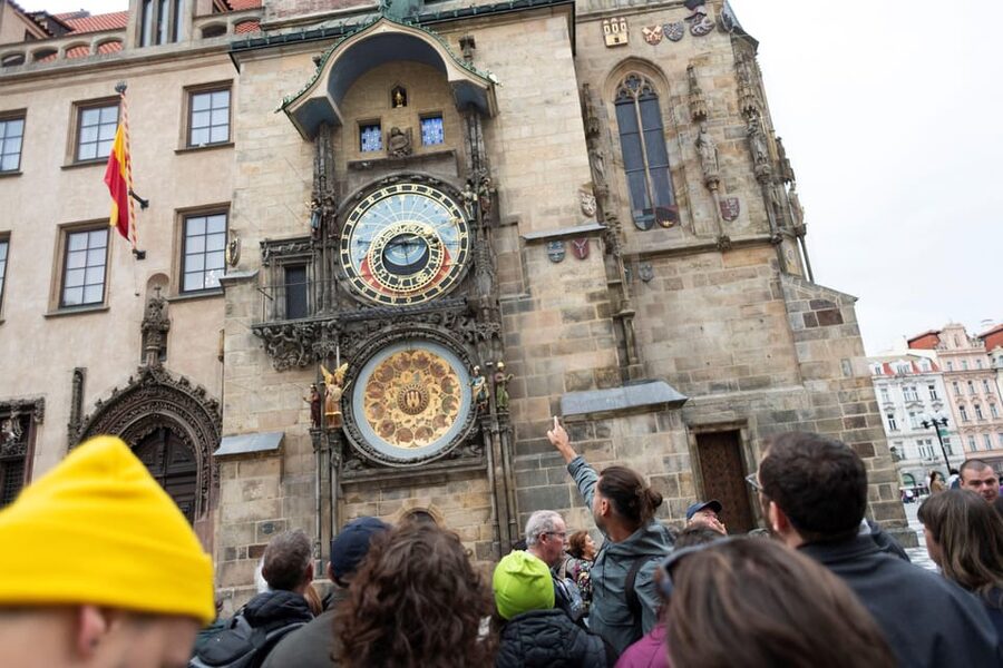 Prague: Old Town, Jewish Quarter & Astro Clock Walking Tour - Key points at a glance
