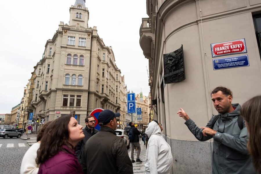 Prague: Old Town, Jewish Quarter & Astro Clock Walking Tour - What $22 gets you, and what it does not