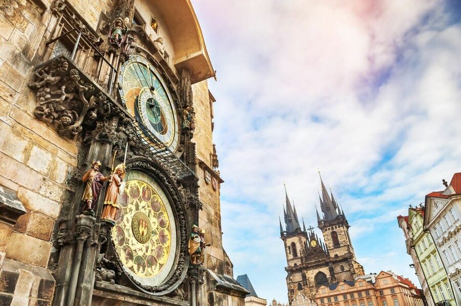 Prague: Old Town, Jewish Quarter & Astro Clock Walking Tour - Josefov, the former Jewish Ghetto