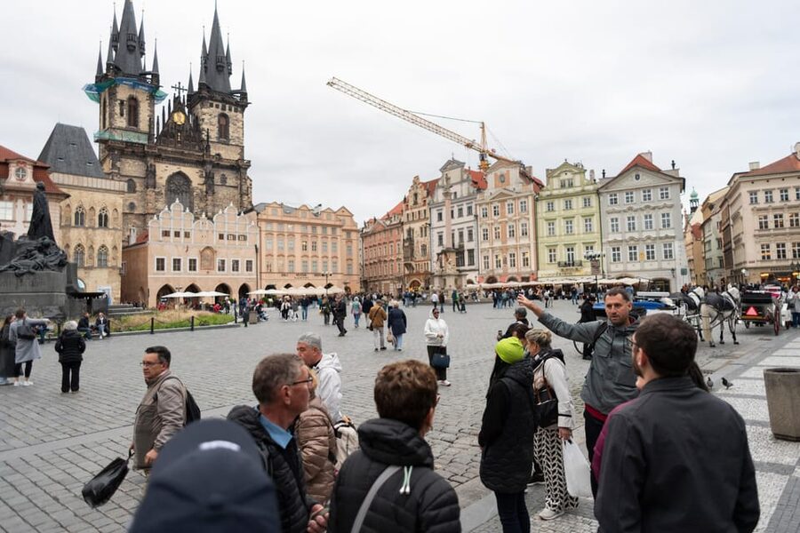 Prague: Old Town, Jewish Quarter & Astro Clock Walking Tour - Finishing on Charles Bridge