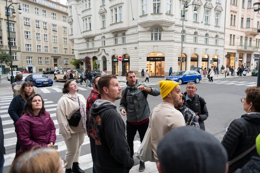 Prague: Old Town, Jewish Quarter & Astro Clock Walking Tour - Walking pace, group size, and comfort