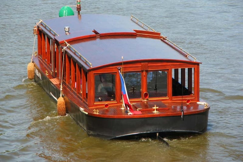 Prague: Old Town, Prague Castle & River Cruise Day Tour - Why this Prague day tour works well
