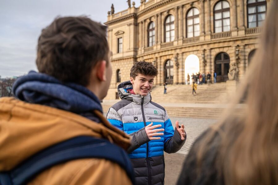 Prague: Old Town Private Walking Tour with Hotel Pickup - Josefov, the Old-New Synagogue, and the cemetery
