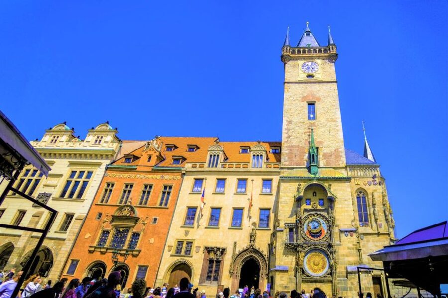 Prague: Old Town Square and Astronomical Clock Audio Guide - A self-guided route with room to stop