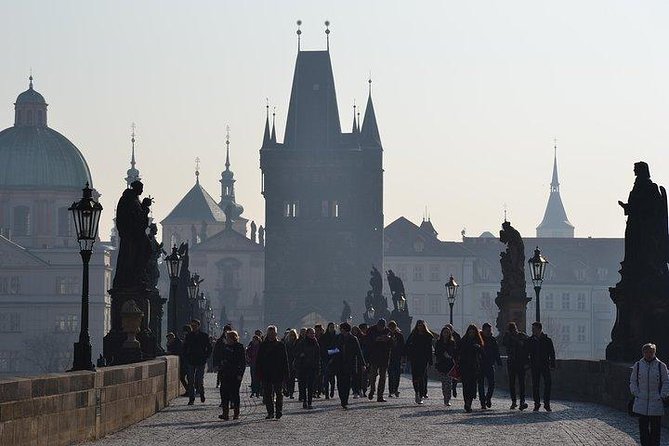 Prague Old Town tour and external Jewish Quarter - The Kafka statue and Prague’s modern imagination