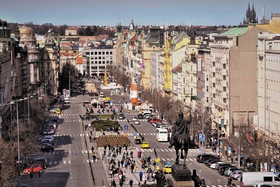 Prague: Old Town Tour & National Museum Skip-the-Line Ticket - Why this Old Town to museum route works