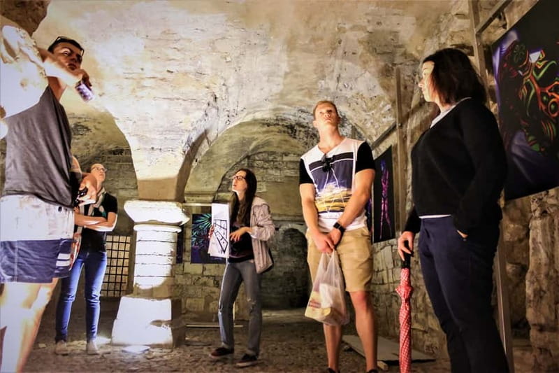 Prague: Oldtown, Medieval Underground & Dungeon History Tour - The dungeon, torture displays, and Jan Mydlář