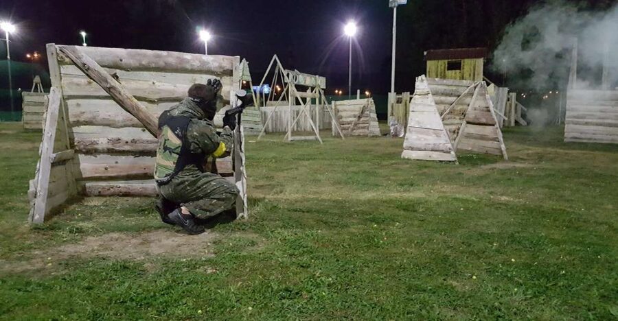 Prague: Paintballing Games - Safety Briefing, Welcome Drink, and Getting Ready