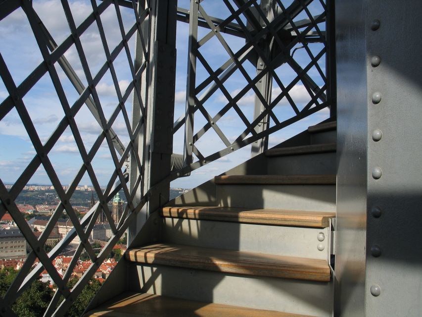 Prague: Petřín Tower and Mirror Maze Entry Ticket - Who should choose this experience