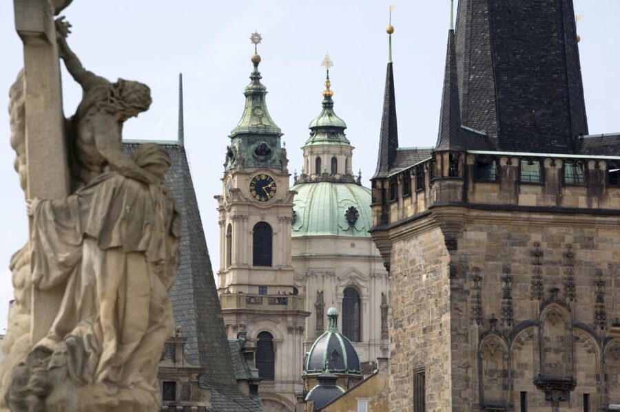 Prague: Prague Castle and Little Quarter Guided Walking Tour - Prague Castle, a royal district above the city
