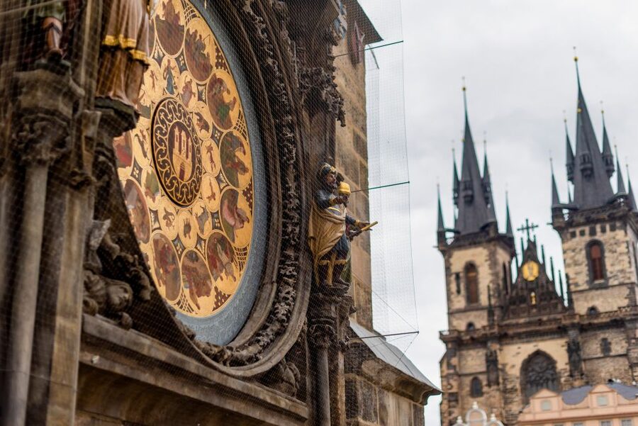 Prague: Prague Castle, Jewish Quarter, Clock Tower Admission - Picking up your tickets near Old Town Square