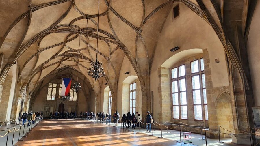 Prague: Prague Castle Private Walking Tour - Why Prague Castle works best with a private guide