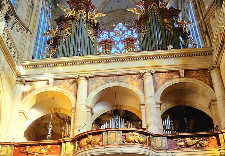 Prague: Prague Castle Private Walking Tour - St. Vitus Cathedral, Prague’s grandest interior