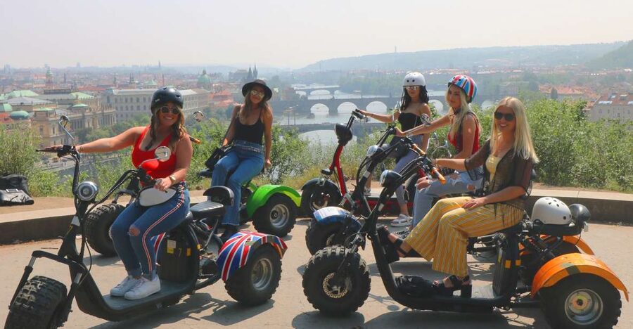 Prague: Private 3-Hour Trike Adventure - Along the river to Rudolfinum and Old Town