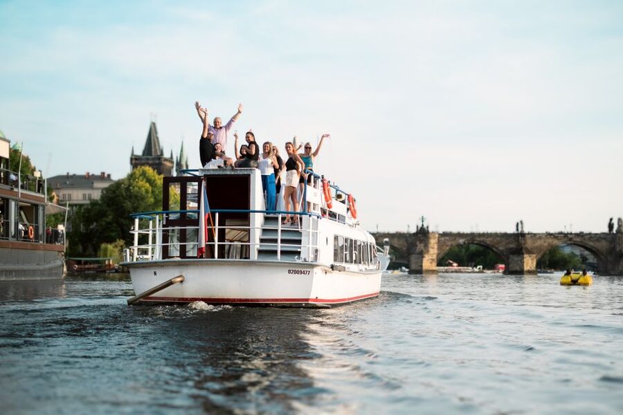 Prague: Private Beer Boat Cruise with Unlimited Beer - Who will get the most from this boat ride?