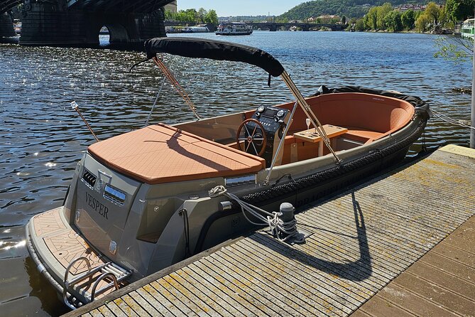 Prague Private Boat Tour - 2 Hours - Libeň and Holešovice: Prague beyond the postcard center