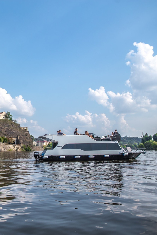 Prague: Private River Cruise with Unlimited Beer or Prosecco - The city route and its best views