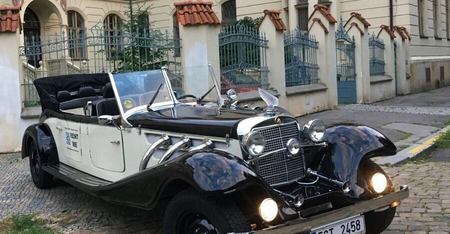 Prague: Private Tour by Vintage Car - Josefov, the Old New Synagogue, and the riverfront