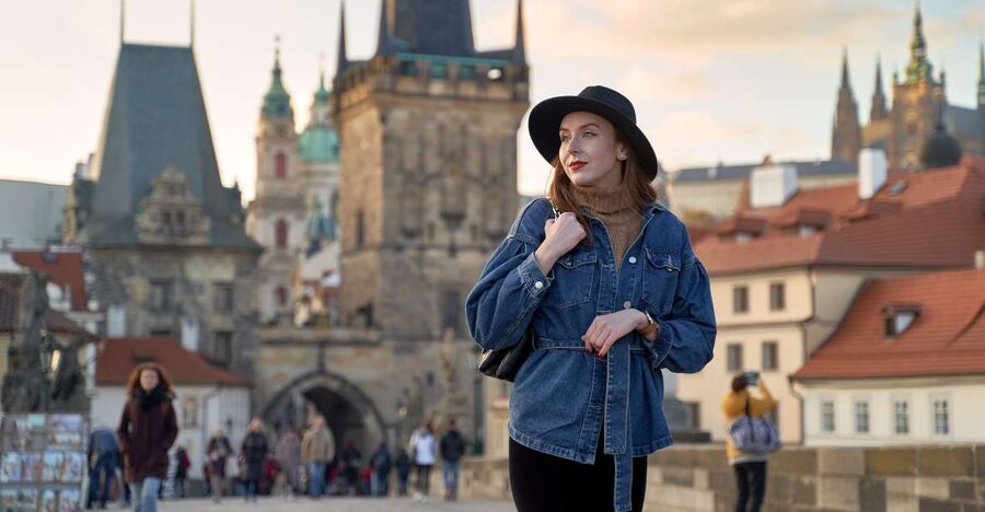 Prague: Professional Photoshoot at Charles Bridge - Why Charles Bridge works so well for a short photoshoot