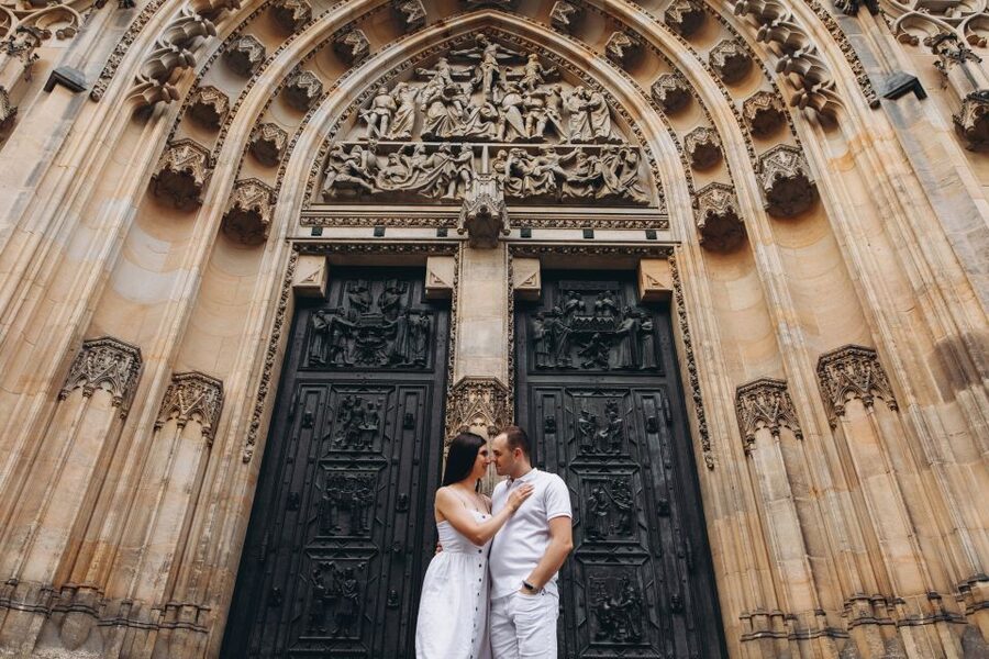 Prague: Professional Photoshoot at Prague Castle - Choosing the right session length