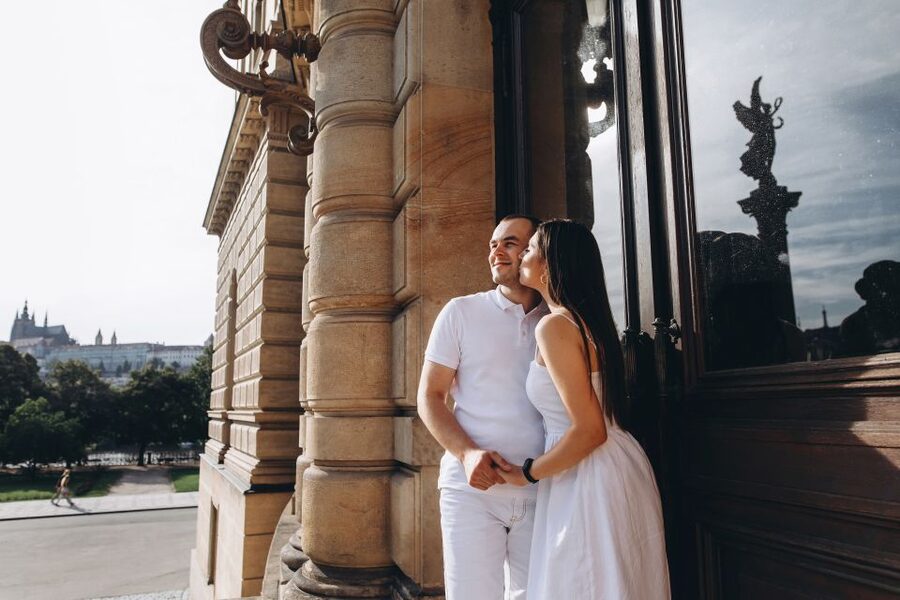 Prague: Professional Photoshoot at Prague Castle - The strongest reason to book