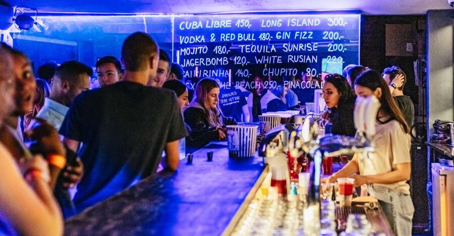 Prague: Pub Crawl with Unlimited Drinks & 5-floor Club Entry - Is $40 good value?