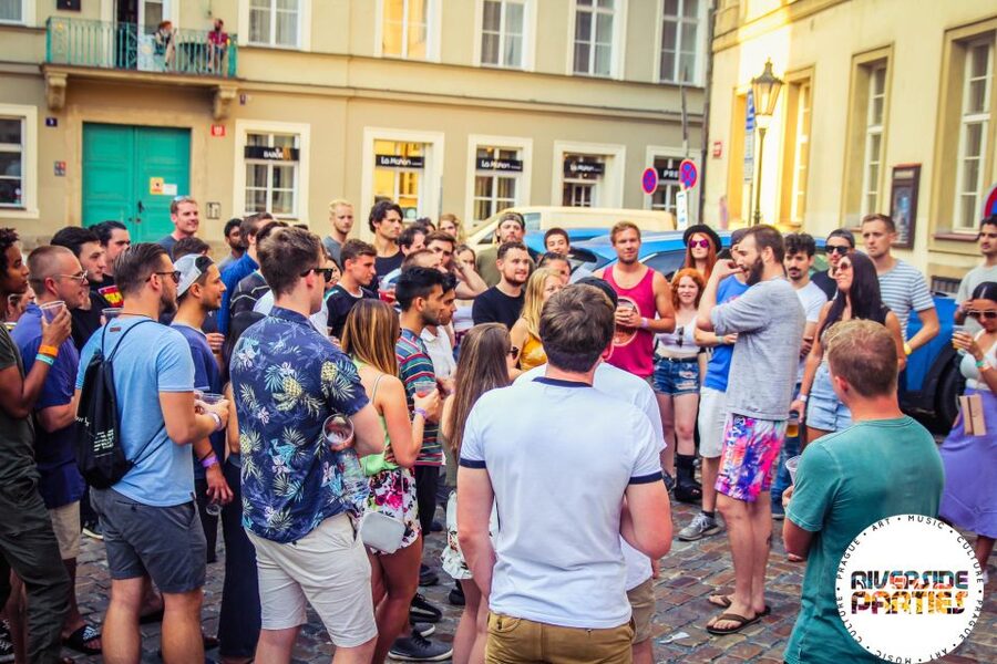 Prague Riverside Parties Tour - The mobile bar changes the pace