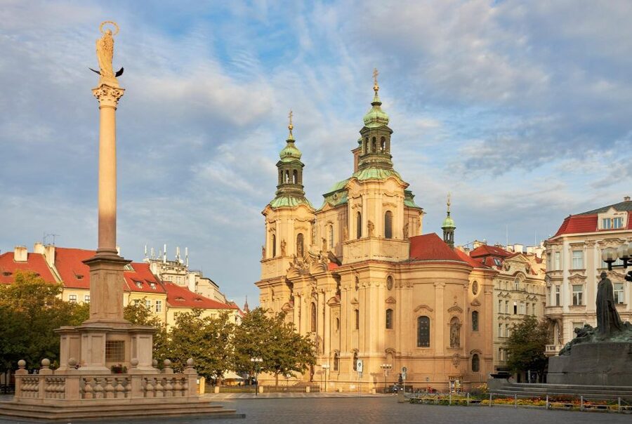 Prague Royal Castle, St Vitus, Golden Lane Tour with Tickets - The Old Royal Palace and Vladislav Hall