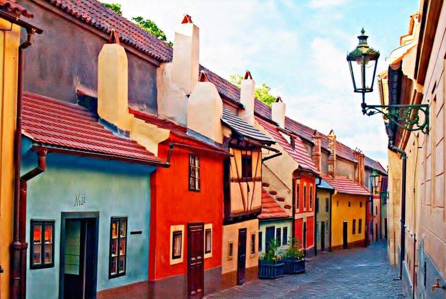 Prague Royal Castle, St Vitus, Golden Lane Tour with Tickets - Choosing between two, three, and four hours