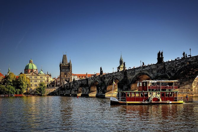 Prague's charming old places tour in Russian language - What makes this Prague tour worth considering