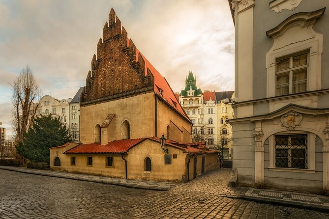 Prague's charming old places tour in Russian language - Lesser Town, tram ride, and the castle hill