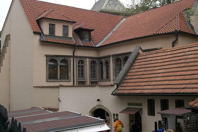 Prague's Jewish Quarter: A Self-Guided Audio Tour - Old Jewish Cemetery: seeing the quarter in layers