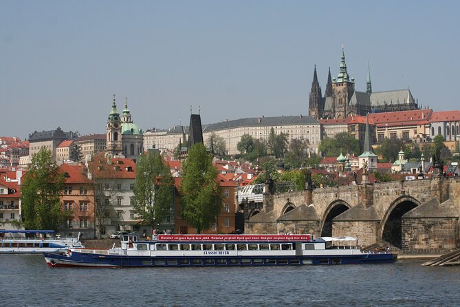 Prague: Sightseeing Boat Cruise with Buffet Dinner - Seating, decks, and the best view
