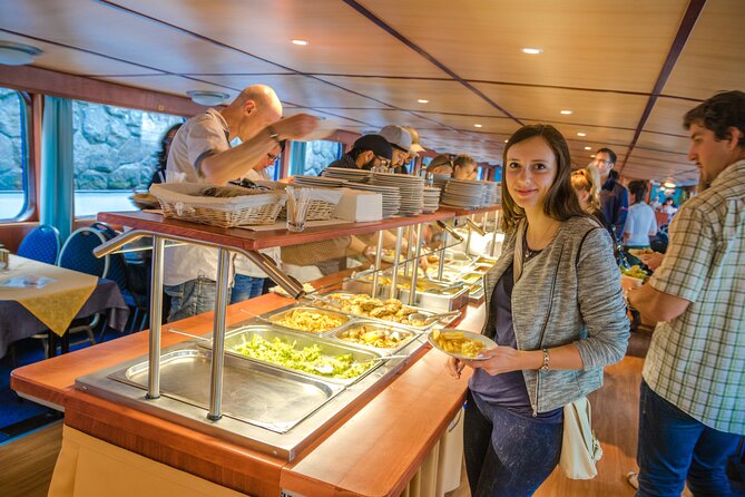 Prague: Sightseeing Boat Cruise with Buffet Dinner - Is $61 a fair price?