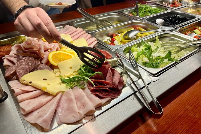 Prague: Sightseeing Boat Cruise with Buffet Dinner - Practical tips for a smoother evening