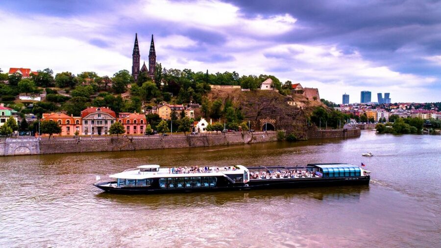 Prague: Sightseeing Dinner Cruise on Open-Top Glass Boat - Rudolfinum, Old Town, and the Dancing House