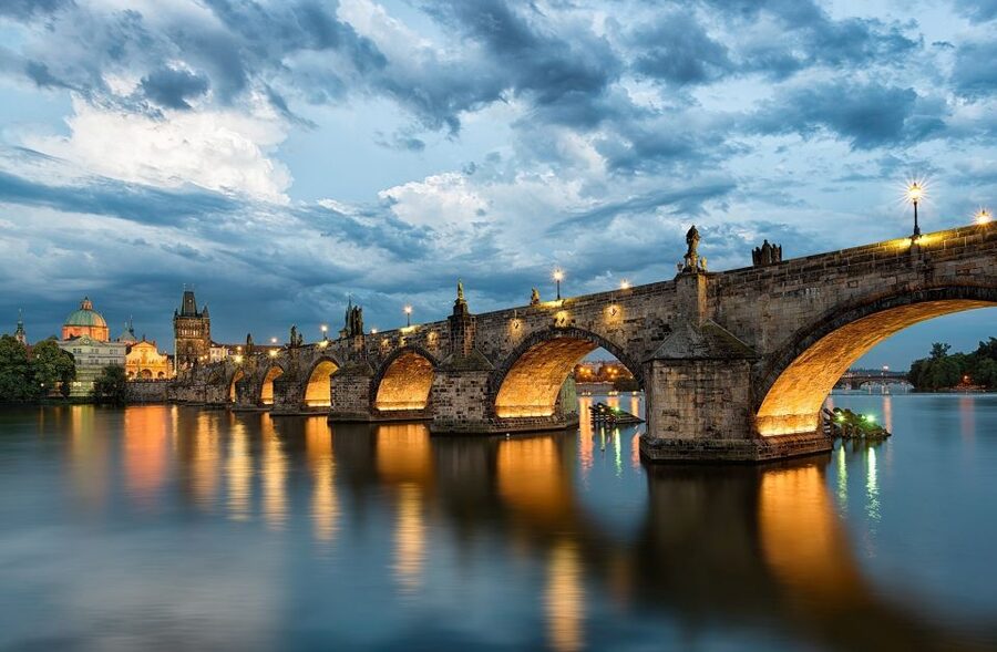 Prague Sightseeing Tour with Lunch - Prague Castle, where royal power took shape