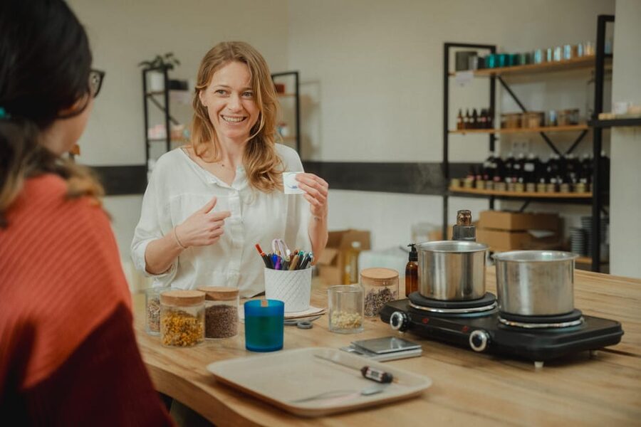 Prague: Soy Candle-Making Workshop - Who should book the Cat on the Moon workshop?