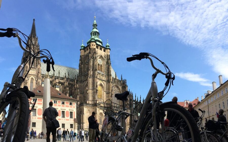 Prague: Stunning Viewpoints, Castle, City & Park E-Bike Tour - Key points worth knowing