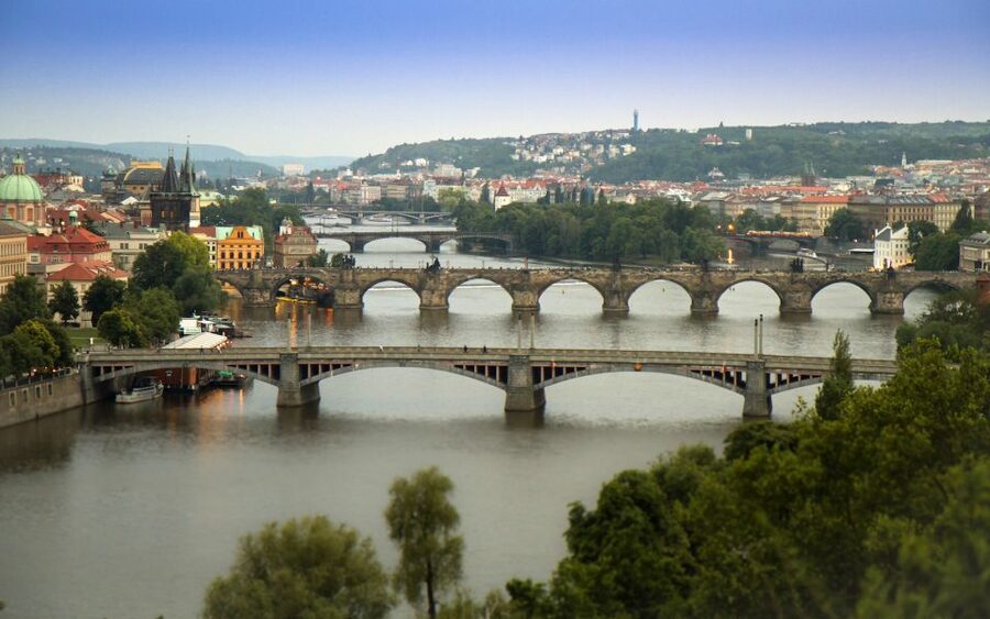 Prague: Stunning Viewpoints, Castle, City & Park E-Bike Tour - Along the river and across Hlávkův most