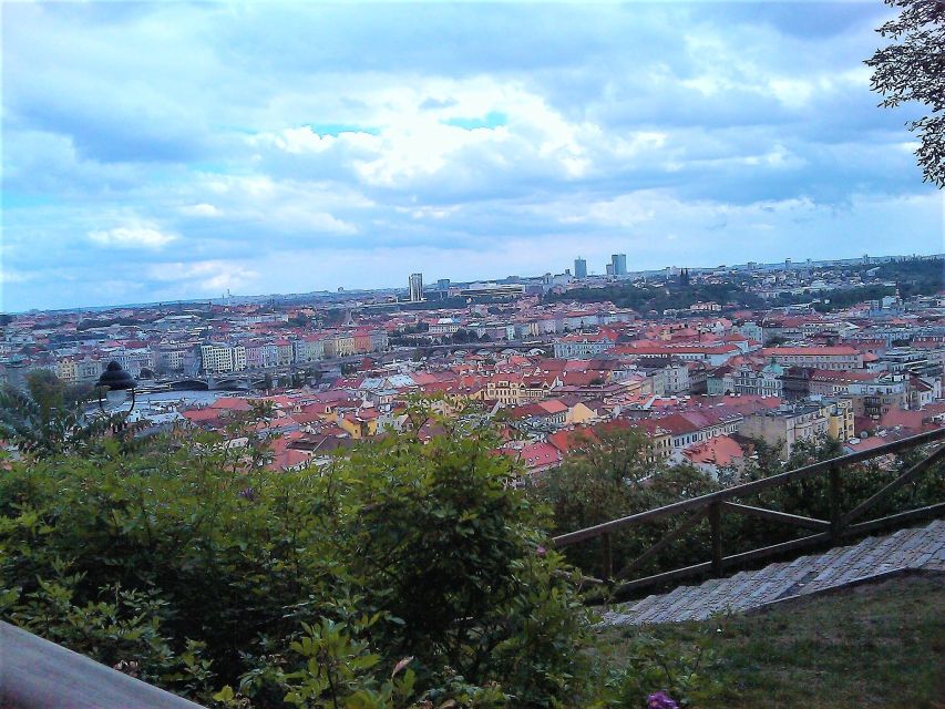 Prague: Tailored Sightseeing Tour in French - Key points at a glance