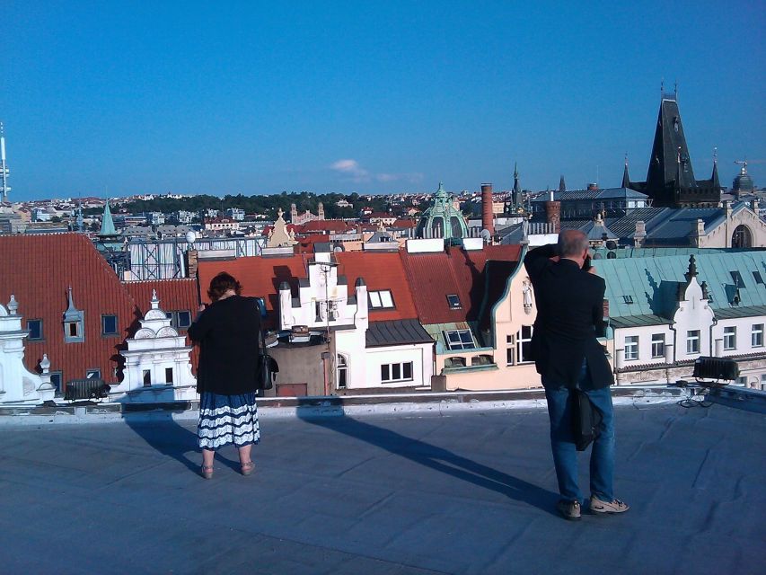 Prague: Tailored Sightseeing Tour in French - What two hours can realistically cover