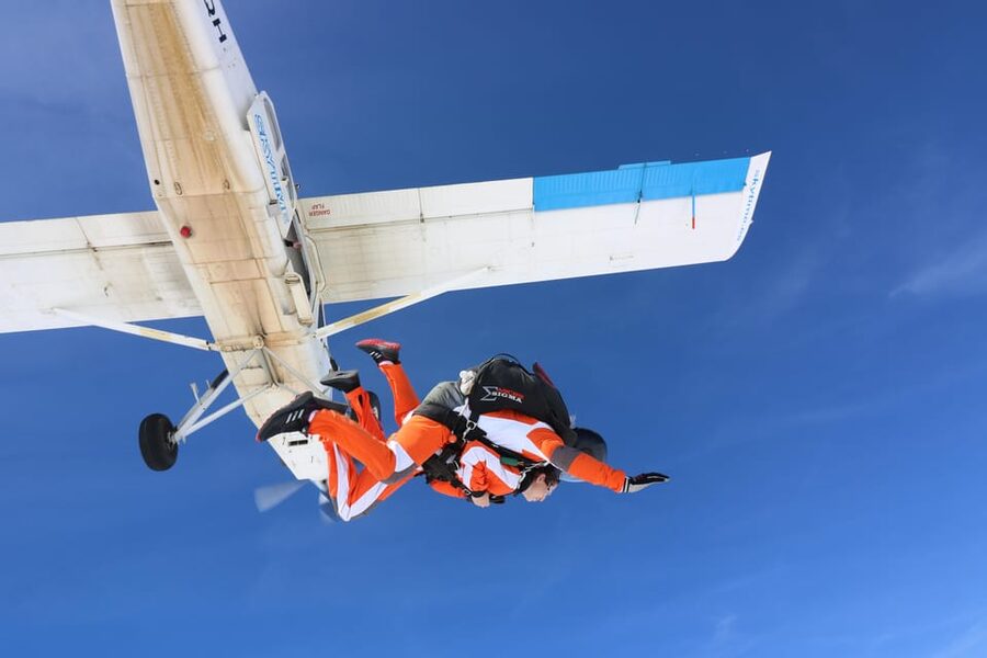 Prague: Tandem Skydiving 14,000ft over Prague with Transfers - Safety, restrictions, and comfort