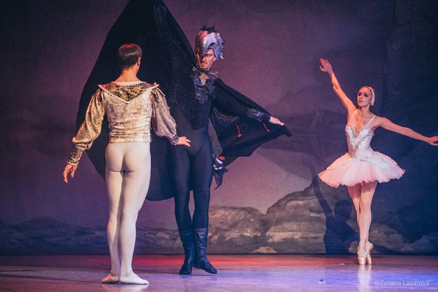 Prague: The Best of Swan Lake Ballet Tickets - Language, etiquette, and first-ballet advice