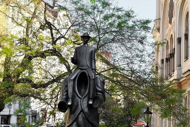 Prague Through the Eyes of Franz Kafka 150 minutes Tour - Meeting Kafka at the edge of Old Town Square