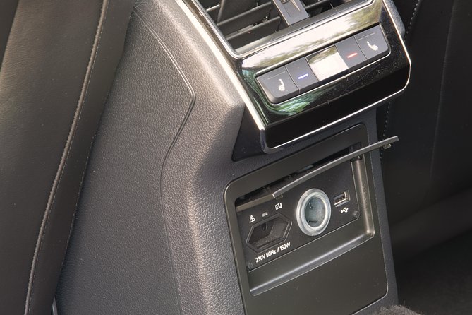 Prague to Karlovy Vary Private Transfer - What the Skoda Superb means for your ride