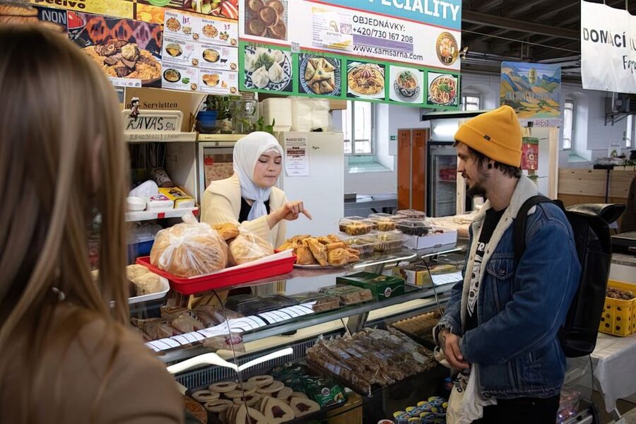 Prague: Traditional Czech Cooking Class with Market Tour - The Thursday evening version
