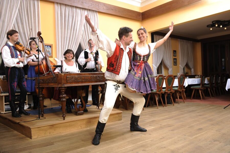 Prague: Traditional Folklore Evening with Dinner & Music - A Czech dinner with a generous drinks plan